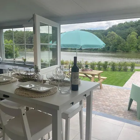 La Petite Maison Au Bord De L'eau Hébergement de vacances