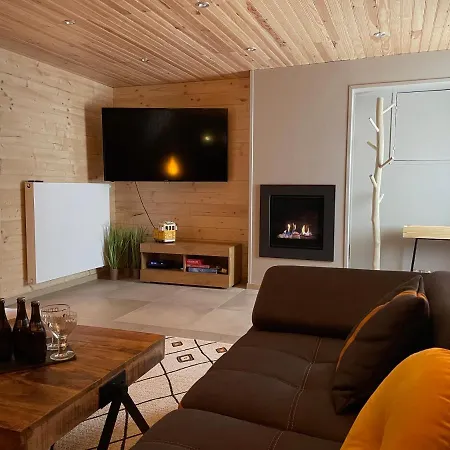 Hébergement de vacances La Petite Maison Au Bord De L'eau Hastiere-par-dela
