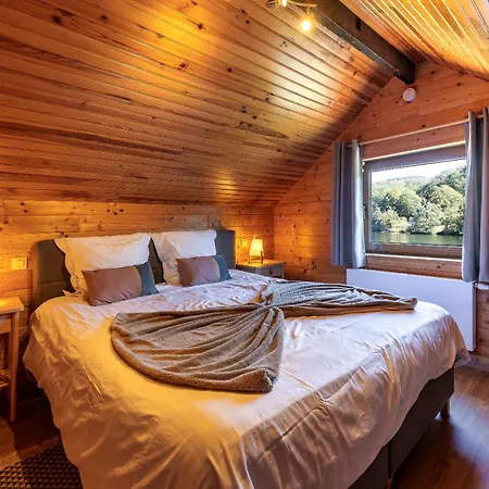 Hébergement de vacances La Petite Maison Au Bord De L'eau