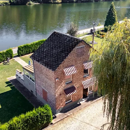 Hébergement de vacances La Petite Maison Au Bord De L'eau
