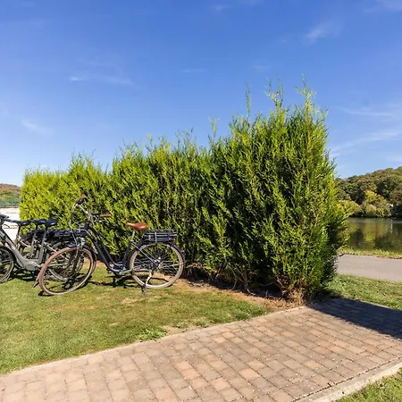 Hébergement de vacances La Petite Maison Au Bord De L'eau *